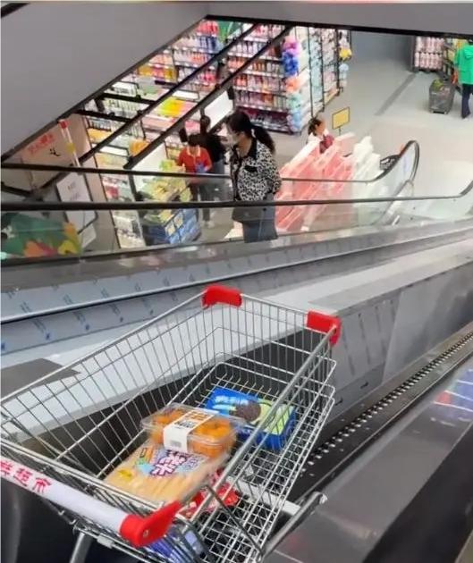 購物車人車分流引領購物新體驗